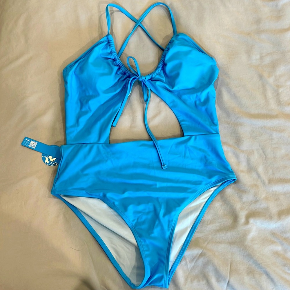 Cupshe cut out one piece suit